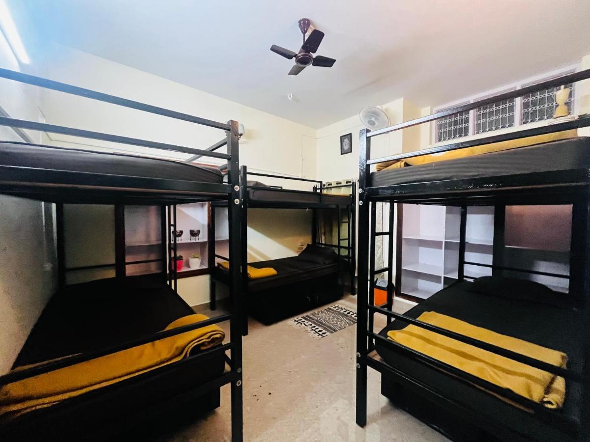 Crossroads Hostel 1980 迈索尔 外观 照片