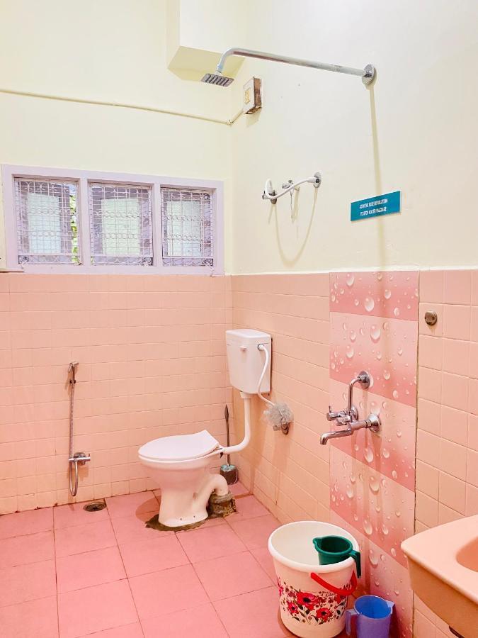 Crossroads Hostel 1980 迈索尔 外观 照片