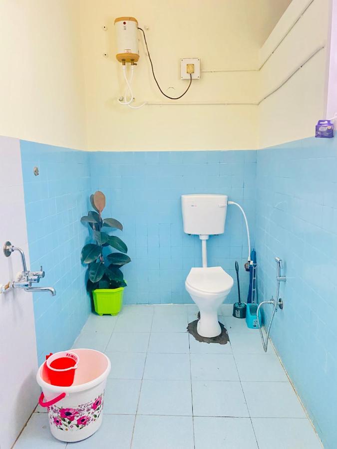 Crossroads Hostel 1980 迈索尔 外观 照片