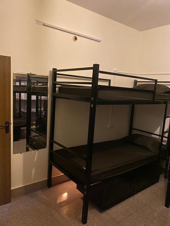 Crossroads Hostel 1980 迈索尔 外观 照片